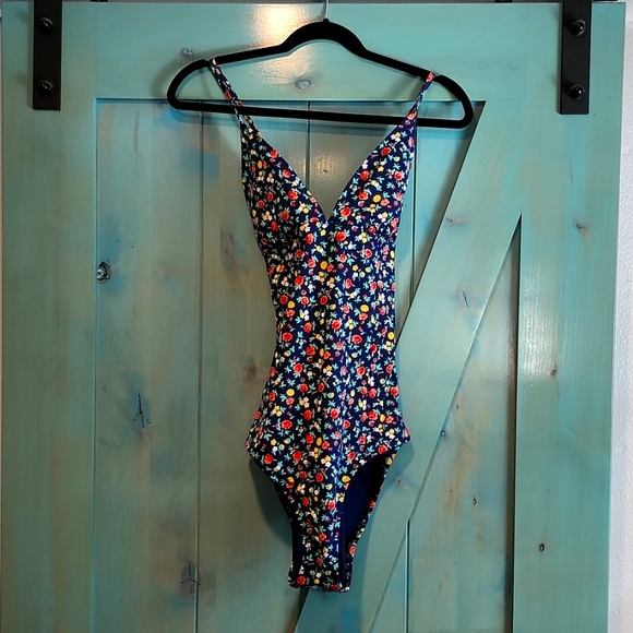 Lands' End Other - Lands Ends 12L Navy & Flower Print Criss Cross Back